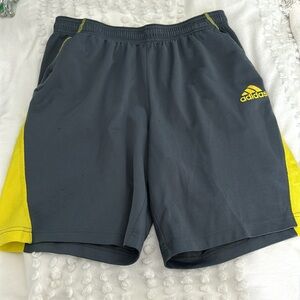 Men’s adidas Atheltic/Soccer Shorts Size Small